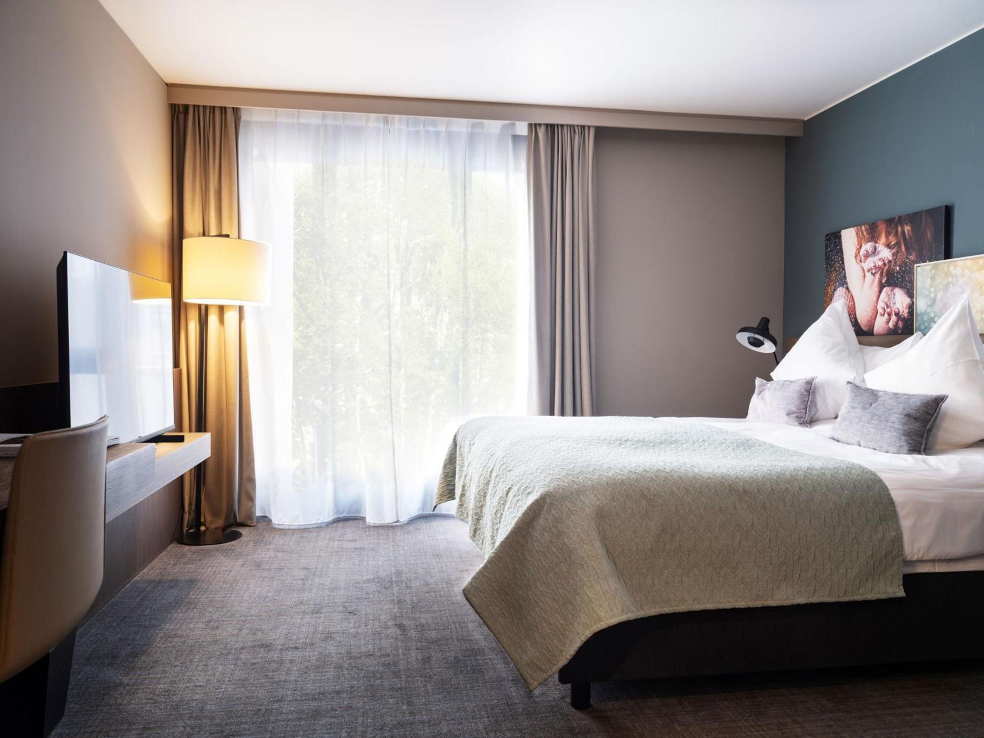 Classic King or Twin Room